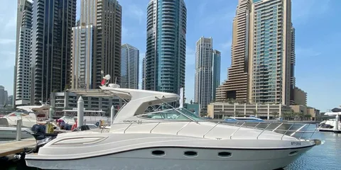 Rent a yacht for an unforgettable trip across the Dubai canal